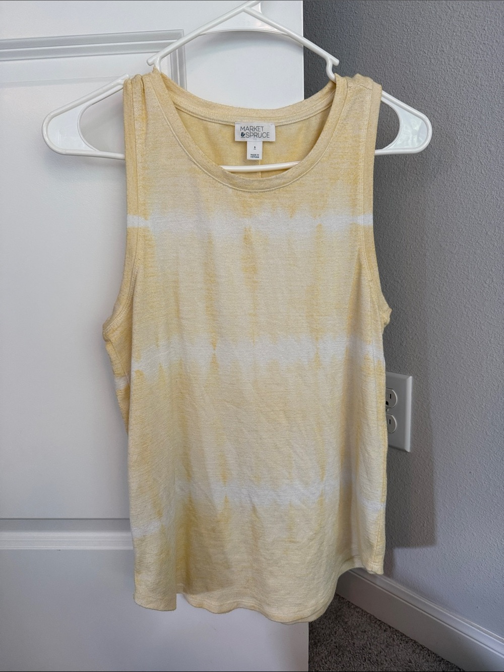Market & Spruce Pale Yellow & White Tie-Dye Tank Top